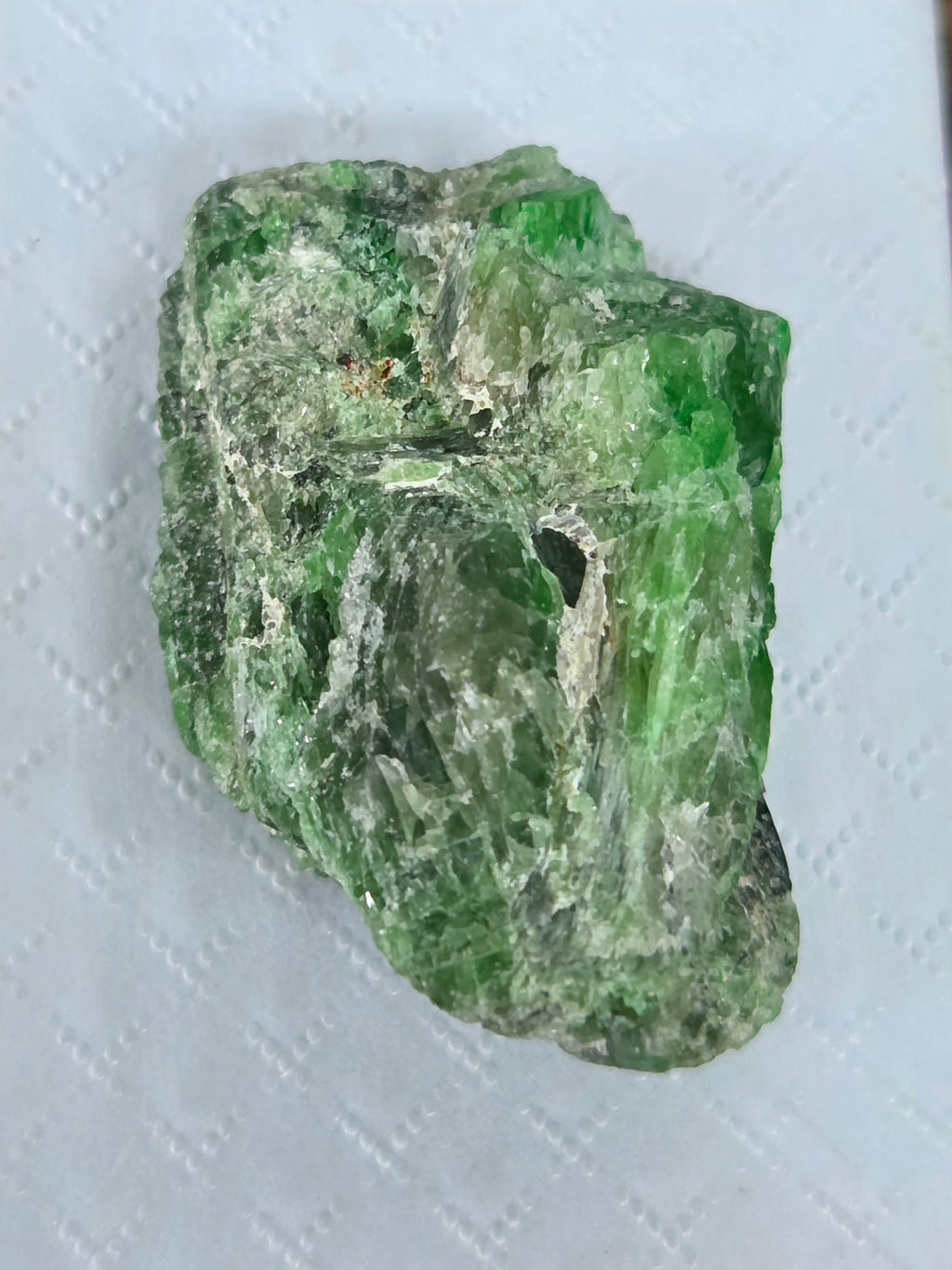 Diopside de chrome brute ( Thetford mine )