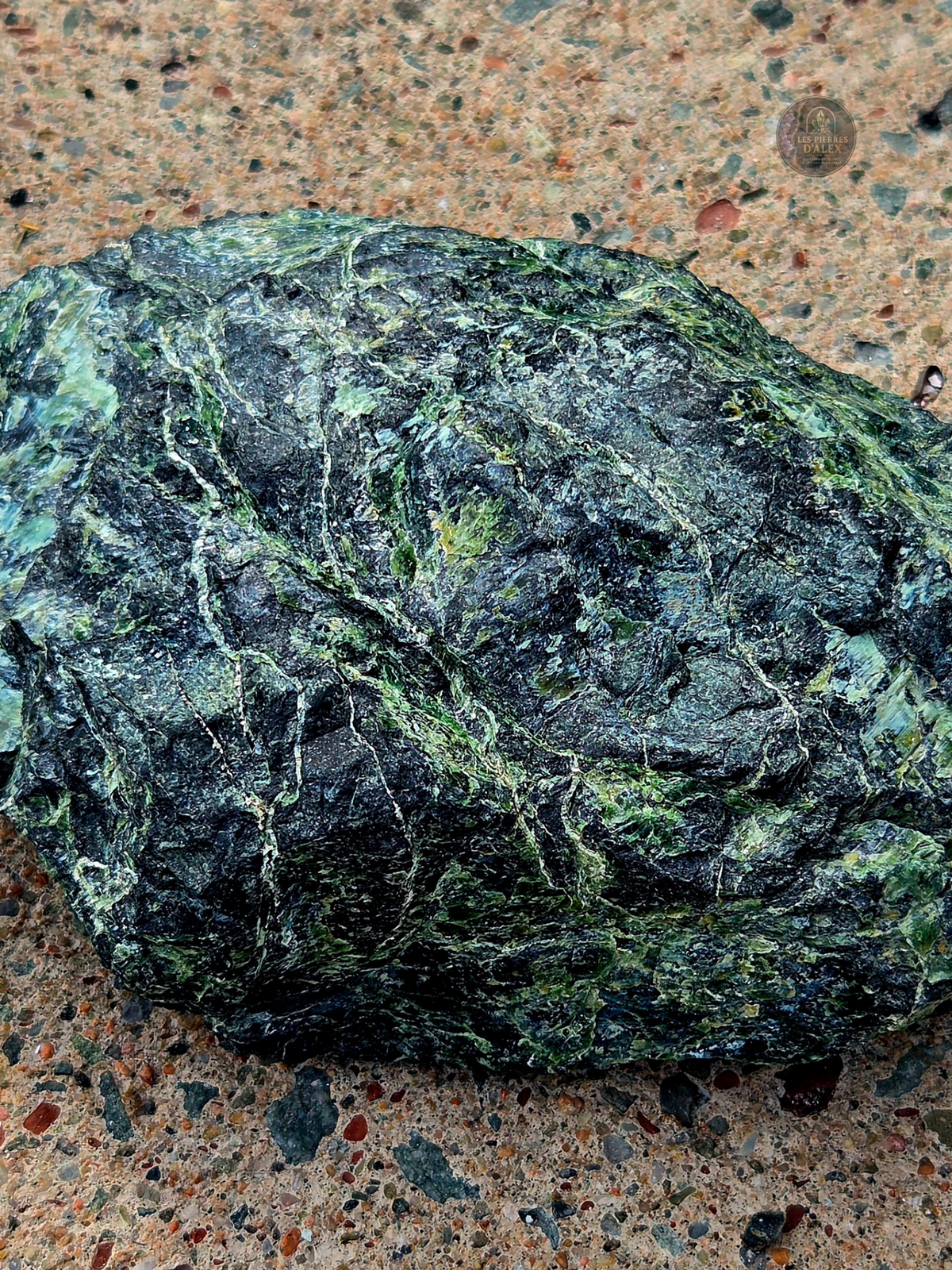 Serpentine et antigorite sur matrice
